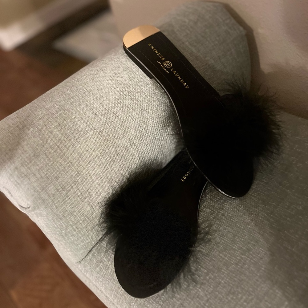 Chinese Laundry Black Furry Women's Slides